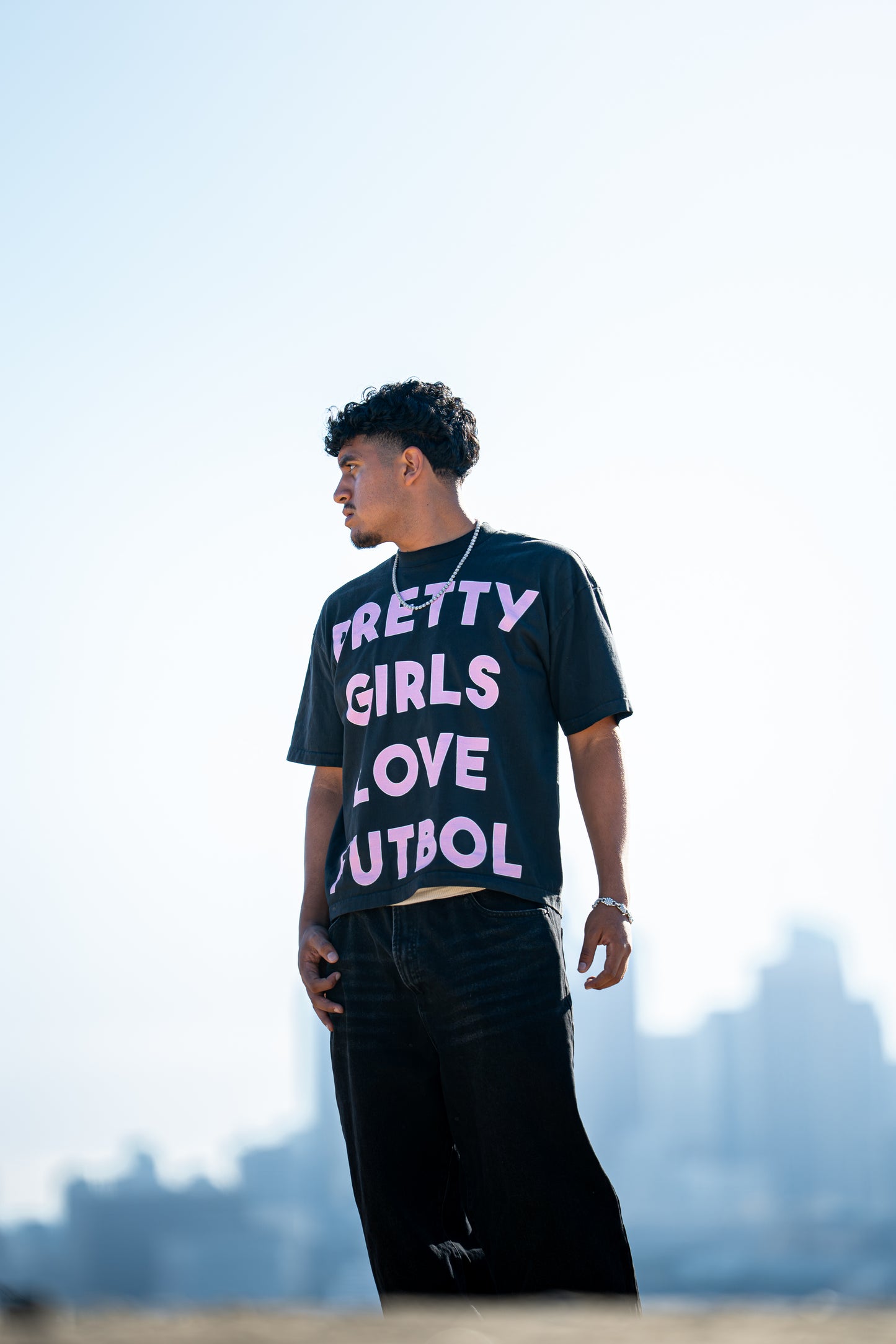 Pretty Girls Love Futbol Tee